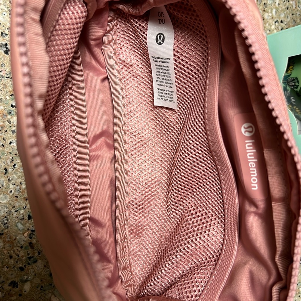 LuluLemon Pink Rose Everywhere Belt Bag 1L - Picture 7 of 8